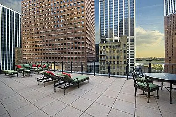 Rented by NextStopNY | media 35