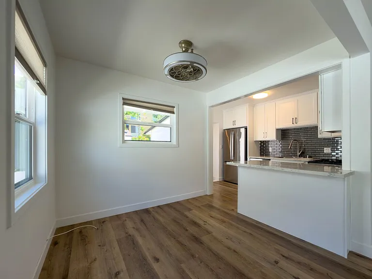 316 N Kenwood St — Photo 7
