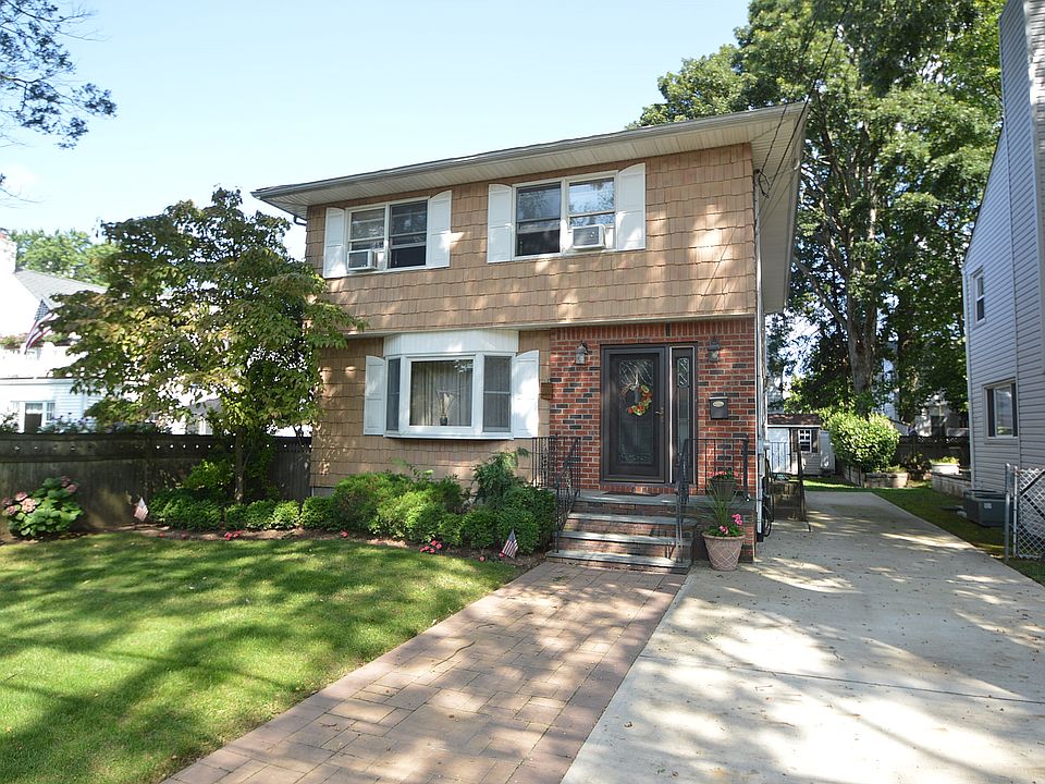 1st image of 60 Lawrence Ave