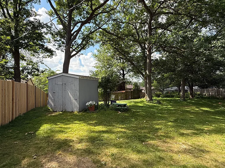 5610 Matterhorn Dr NE — Photo 18