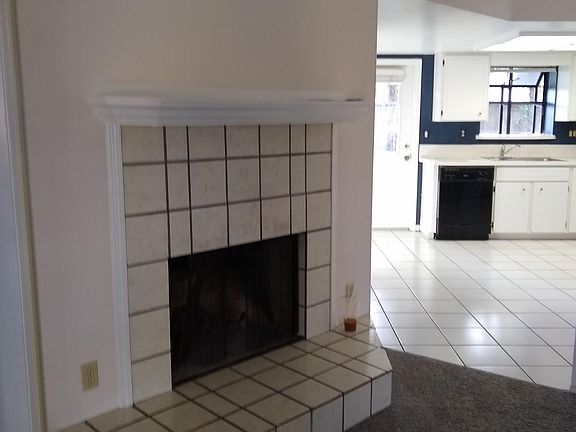5th image of 491 Bluebird Ct