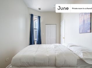 1945 W Cermak Rd #C, Chicago, IL 60608