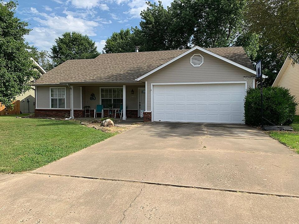 1st image of 3902 W Beechwood Dr