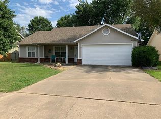 3902 W Beechwood Dr, Rogers, AR 72756