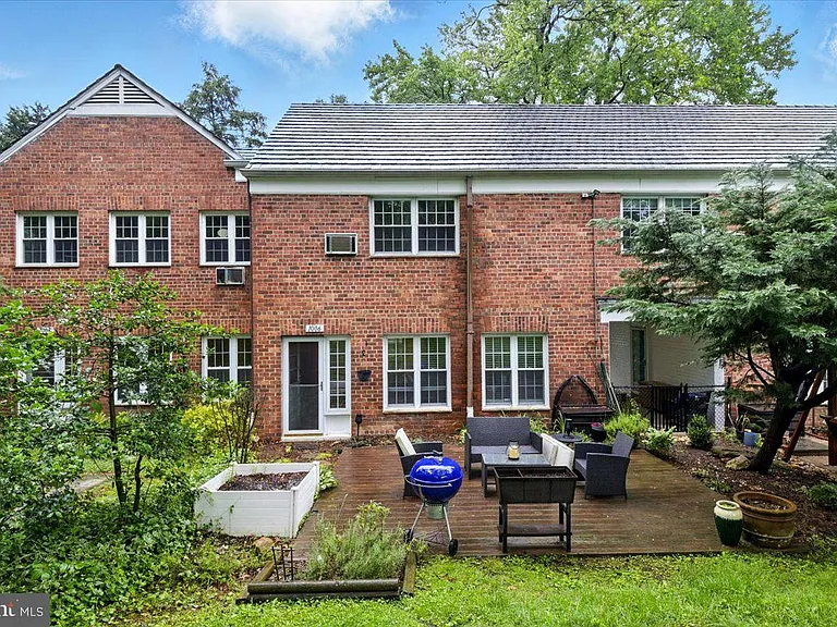 1006 Valley Dr — Photo 20