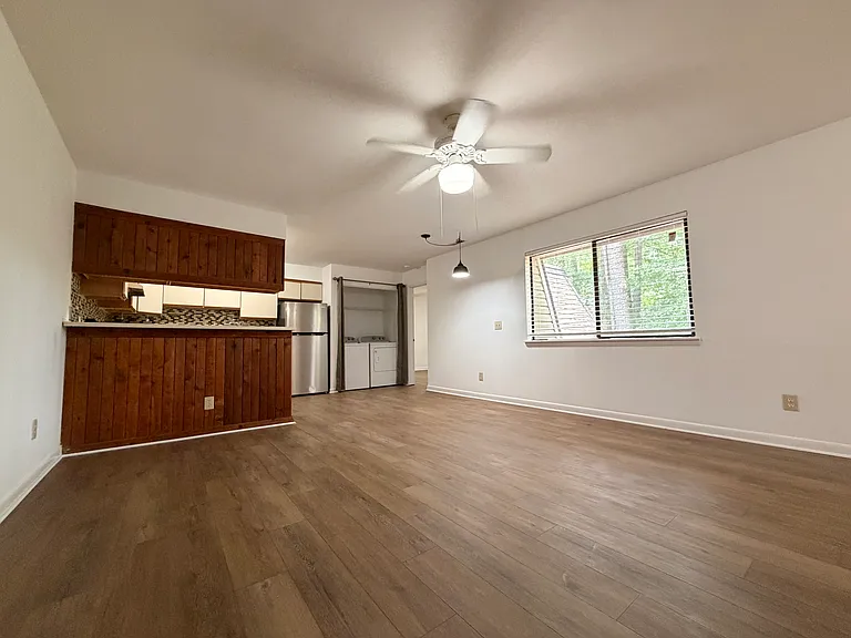 366 Summerwalk Cir — Photo 3