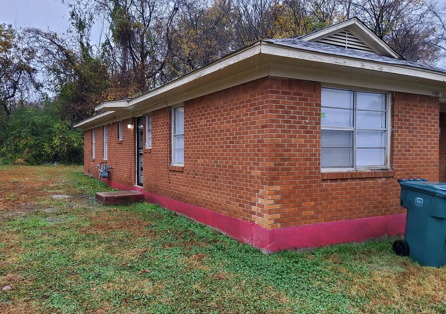 Welcome To 2970 Hale Ave! Move-In Special — Photo 3
