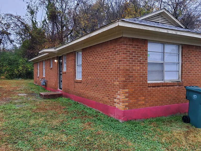 2970 Hale Ave — Photo 3