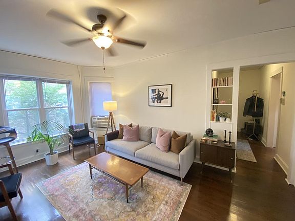 5th image of 931 W Cornelia Ave