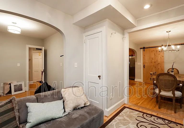 1829 Merriman Ave — Photo 12