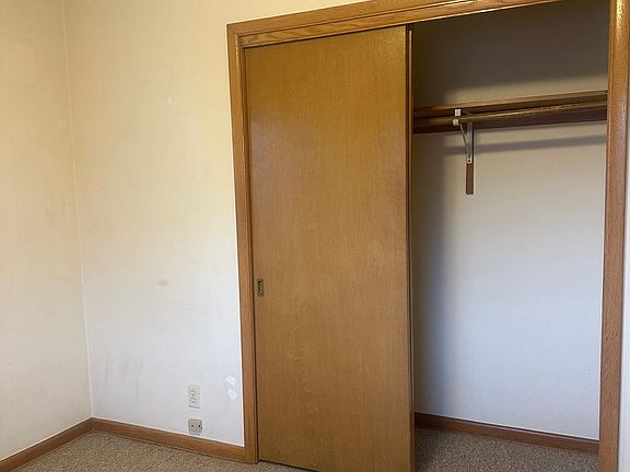 4th image of 2655 S 60th St APT 5