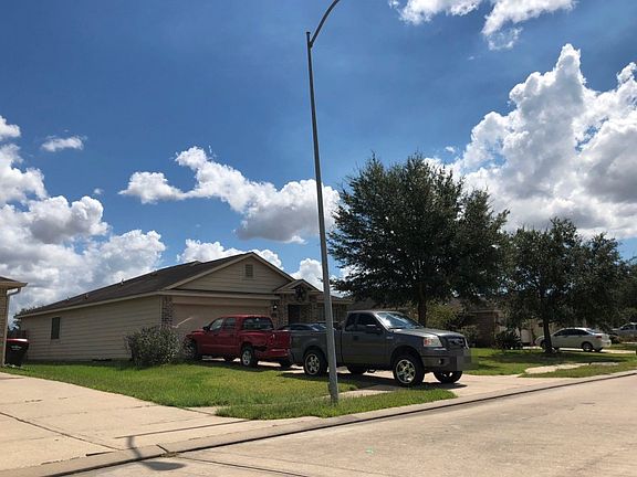 2nd image of 6815 Dawn Bloom Ln