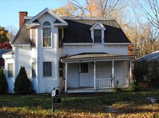 124 Old Glenham Rd, Fishkill, NY 12524