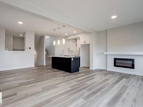 5th image of 308 Brae Way