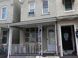 35 W 3rd St, Marcus Hook, PA 19061