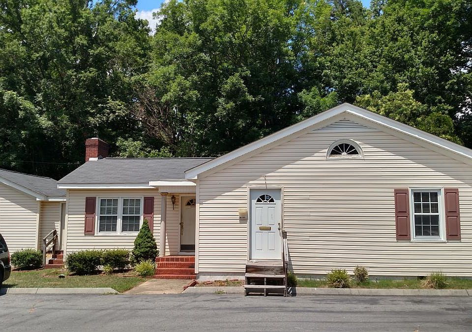 2nd image of 636 Statesville Blvd