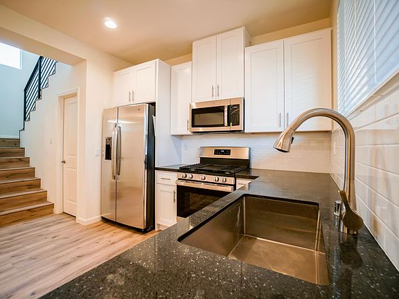 3rd image of 3863 Montclair St #2-4