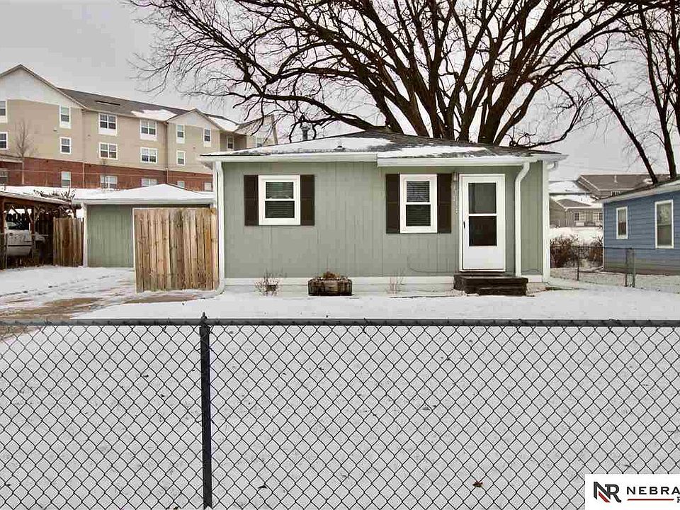 1st image of 4523 S 60th Ave