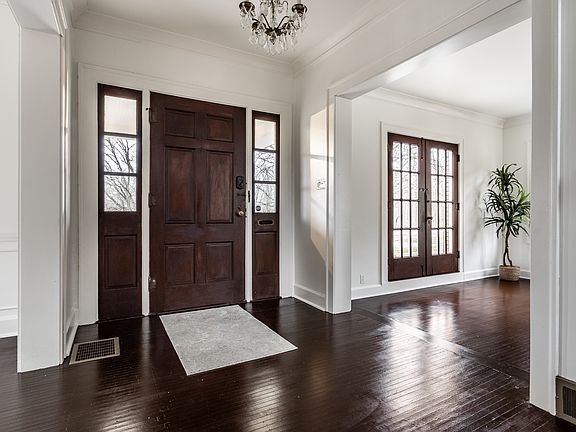 4th image of 5129 E Pleasant Run Parkway South Dr