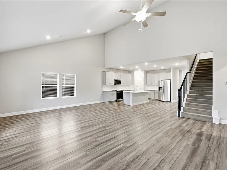 1213 Birchwood Ln — Photo 11