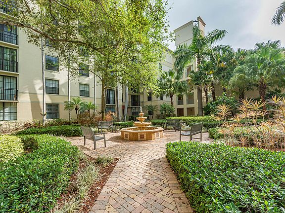 5th image of 630 S Sapodilla Avenue #102