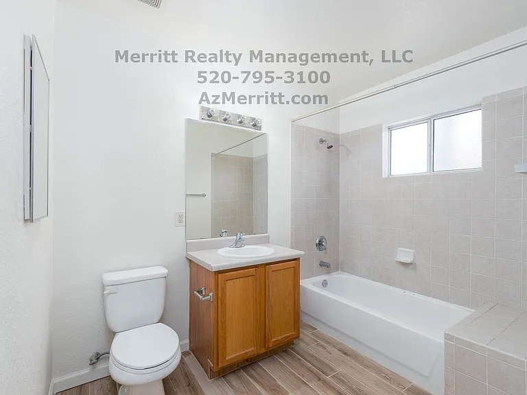 1204 N Winstel Blvd #8 — Photo 13