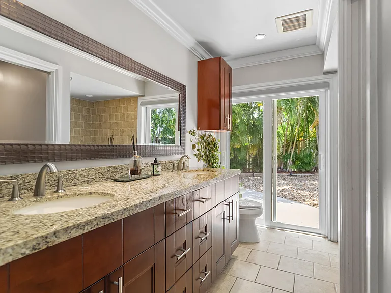 4050 NW 7th Ln — Photo 19