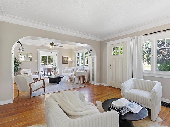 5th image of 3402 W Kiernan Ave