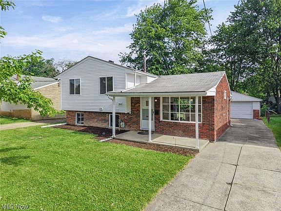 2nd image of 864 Wilder Ave