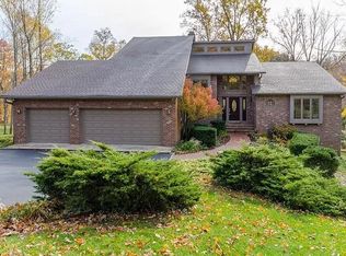 8639 Bay Colony Dr, Indianapolis, IN