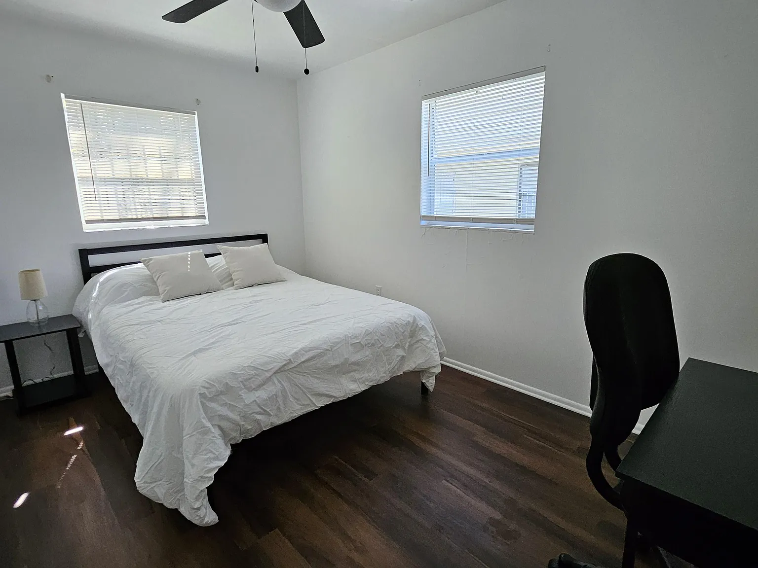 4 bed, 2.0 bath, 1952 sqft, $819 — Photo 1