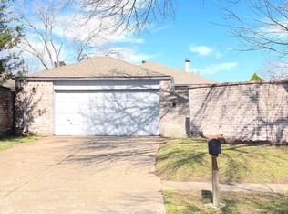 16102 Ridgegreen Dr, Houston, TX 77082