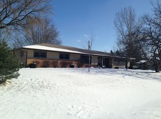 2436 S 134th St, New Berlin, WI 53151