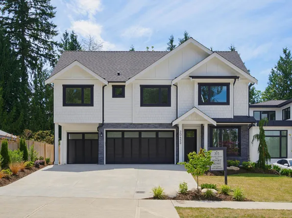 20452 46a Ave, Langley, BC V3A 5G3