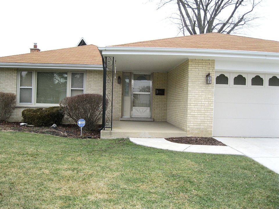 1st image of 848 E 169th St