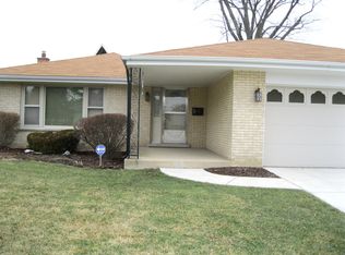 848 E 169th St, South Holland, IL 60473