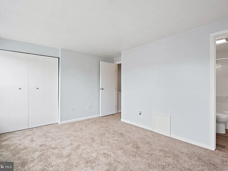 1326 N Stockton St — Photo 16