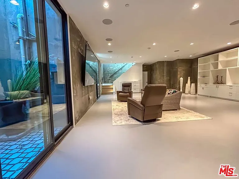 1734 N Beverly Glen Blvd — Photo 19