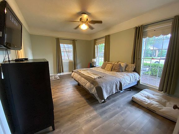 5th image of 5515 Wimbledon Ct