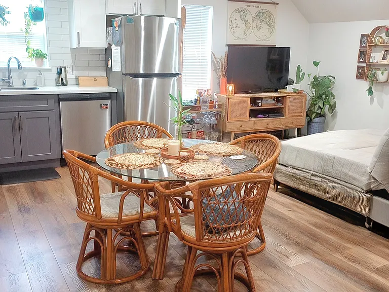 228 Pelly Ave N #101 — Photo 9