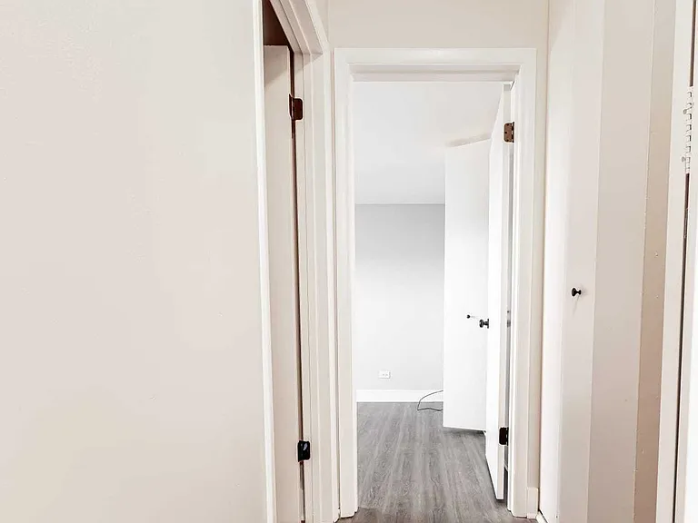 Grand Park Apartments — Photo 25