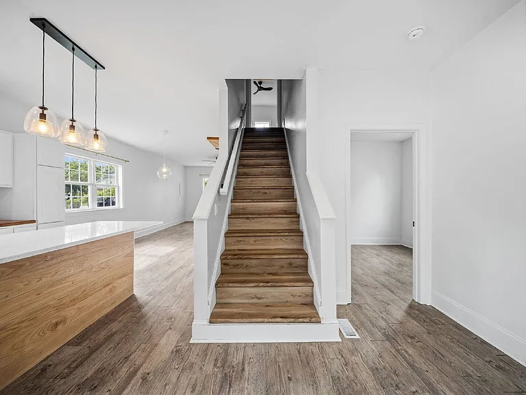 1109 Orange St — Photo 32