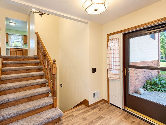 2nd image of 3049 Kimberly St
