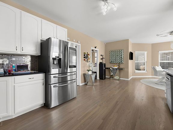 2nd image of 134 Timber Ct