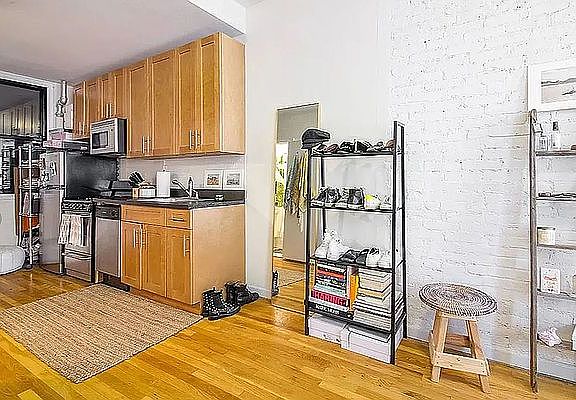 3rd image of 1604 1st Ave #2E