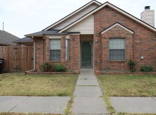1408 SW 23rd St, Moore, OK 73170