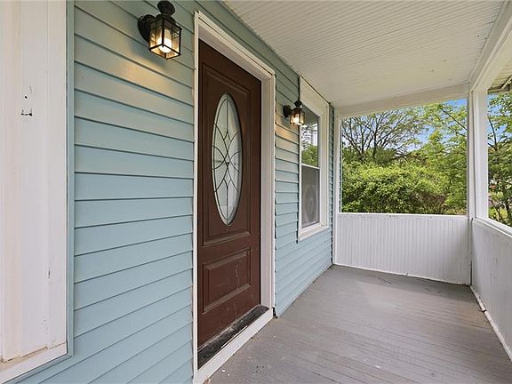 4th image of 309 Kickapoo St