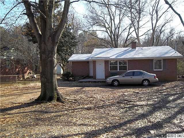 1st image of 2721 Mary Ave