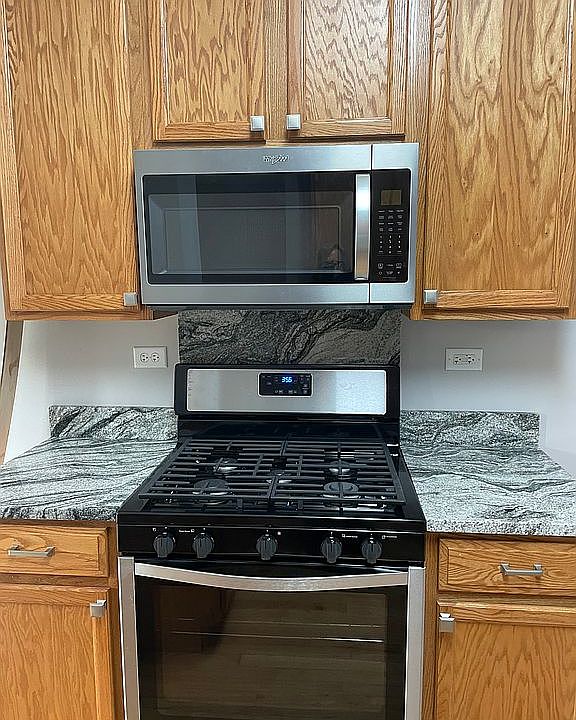1st image of 914 Kings Canyon Dr