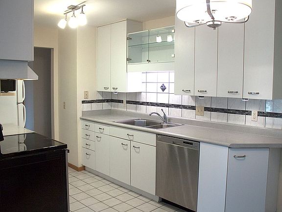 Larger solid surface counter